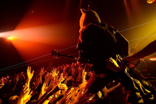 MAN WITH A MISSION「Tales of Purefly Tour 2014」東京・Zepp Tokyo公演の様子。