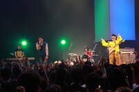 増子真二、西滝太をゲストに迎え5人編成で演奏する一幕も。（撮影：松岡敦飛）