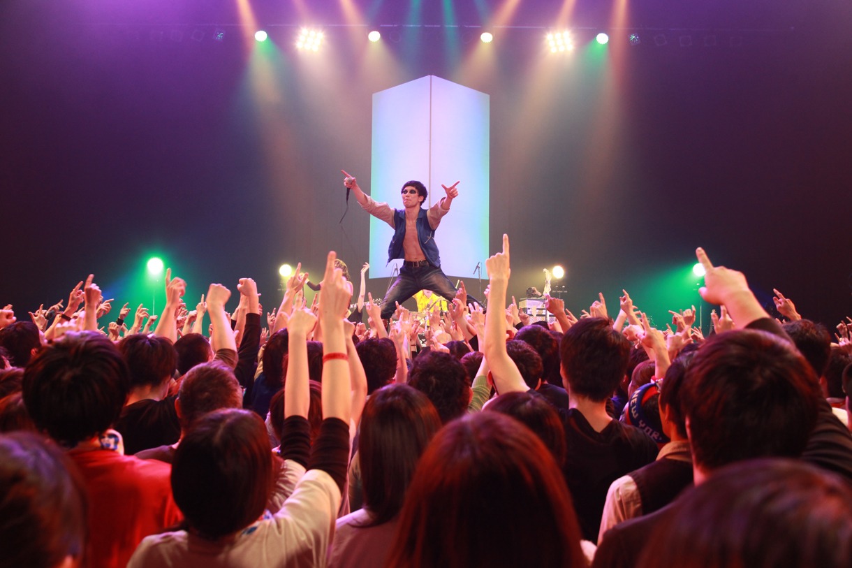 N'夙川BOYS「change your mind！～いつでも心にタイムレスメロディーを～」東京・SHIBUYA-AX公演の様子。（撮影：松岡敦飛）