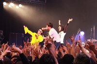 N'夙川BOYS「change your mind！～いつでも心にタイムレスメロディーを～」東京・SHIBUYA-AX公演の様子。（撮影：松岡敦飛）