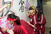 左から百田夏菜子、玉井詩織、高城れに。