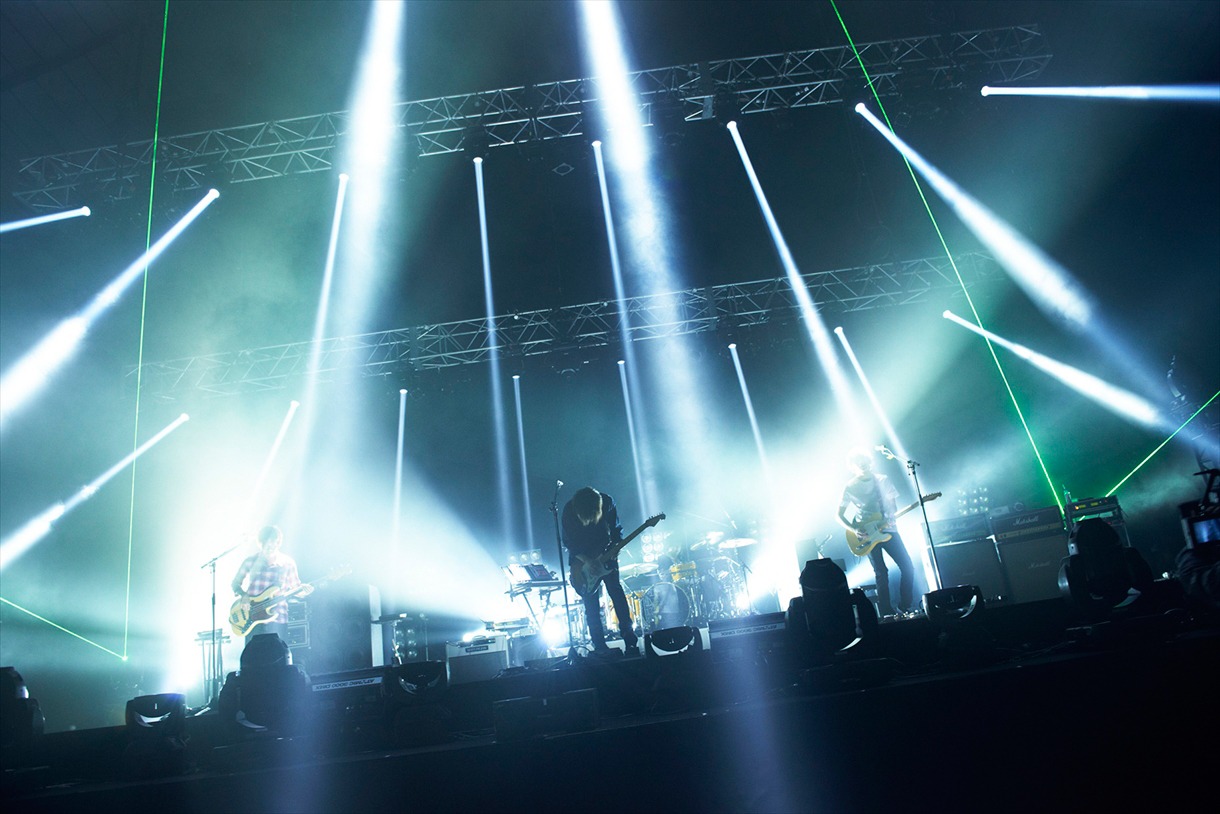 androp「one-man live 2014 at 国立代々木競技場・第一体育館」の様子。 （撮影：太田好治）