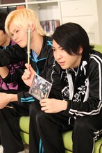 「超特急生出演 『ikki!!!!!i!!』リリース記念特番＆公開ライヴミーティングSP」配信中の様子。