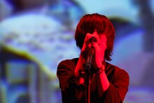 内澤崇仁（Vo, G） （撮影：太田好治）