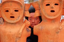 レキシとハニワ（撮影：箭内道彦）。