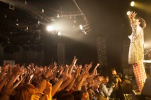 神聖かまってちゃん「～神聖かまってちゃん !! 目指せ! 2014マニフェスト達成!!～『ネットこどっこいしょ☆！』ワンマンライブ！」東京・LIQUIDROOM ebisu公演の様子。