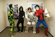 「金爆、スパイダーマンを語る / 敵編」で敵キャラなどに扮したゴールデンボンバーの4人。