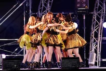 優勝の喜びを全身で表現するBerryz工房。