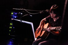 田渕ひさ子（Vo, G）（Photo by kato satsuki）