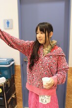 阪神タイガースの応援歌を歌う安藤ゆず。