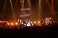 SCOOBIE DOと怒髪天の増子直純、上原子友康によるコラボステージ。（撮影：シバタエリ）