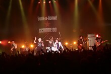 SCOOBIE DOと怒髪天の増子直純、上原子友康によるコラボステージ。（撮影：シバタエリ）