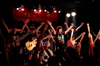 Victory「一回の表『プレイボール～Road to Victory～』」の様子。