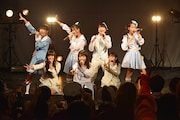 「浦谷はるな生誕祭」にゲスト出演したTokyo Cheer(2) Partyのライブの様子。
