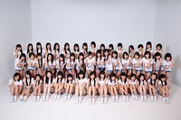 今週の人気の画像1位は「AKB48、47都道府県から選ばれたチーム8メンバーお披露目」より、AKB48 チーム8。(c)AKS