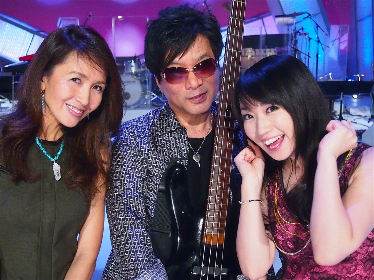 左から工藤静香、後藤次利、水樹奈々。