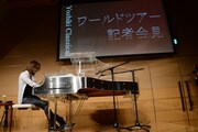 YOSHIKIワールドツアー記者会見の様子。