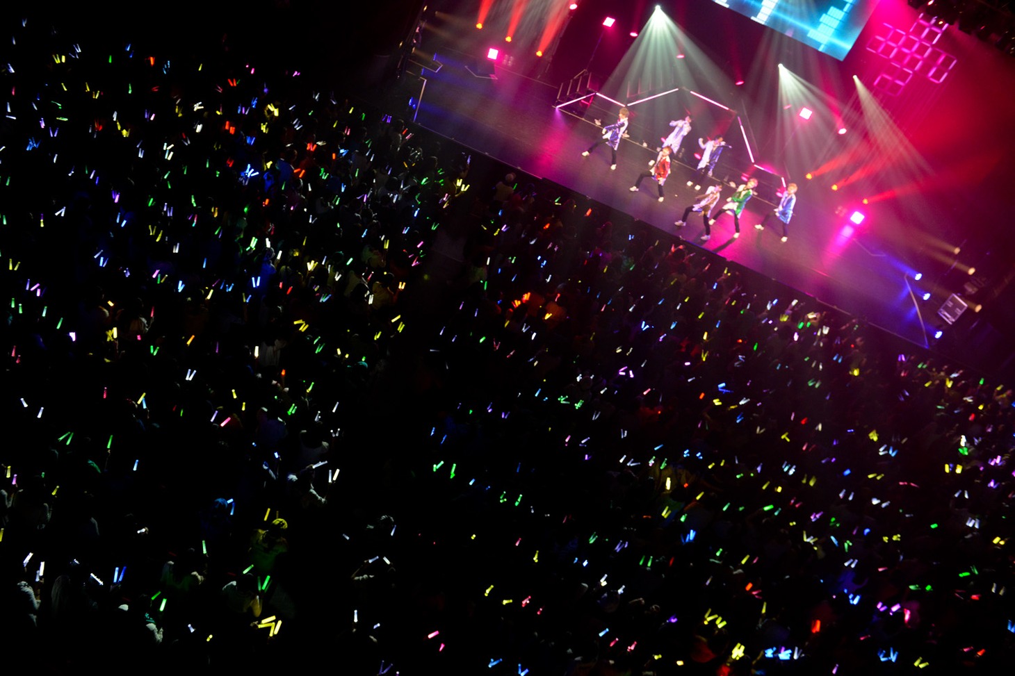 本日4月4日に行われた超特急の東京・TOKYO DOME CITY HALL公演の様子。