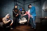 「サイファー」の出演者たち。