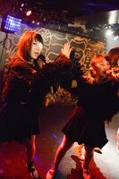 BELLRING少女ハートの仲野珠理と美月友華。