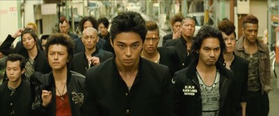 MAN WITH A MISSION「whatever you had said was everything」PVのワンシーン。