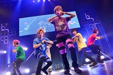 超特急「BULLET TRAIN ONE MAN SHOW ikkiにホールで福おこしだ!!!!!i!! 追加公演」の様子。