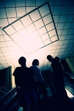 HAWAIIAN6。中央がGURE（B, Cho）。