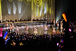 「THE IDOLM@STER CINDERELLA GIRLS 1stLIVE WONDERFUL M@GIC!!」4月6日昼公演の様子。