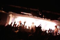 THE ORAL CIGARETTES「唇フェスツアー2014～風林火山で春の頂上決戦！5カ所行脚の巻～」新宿LOFT公演の様子。（撮影：木村泰之）