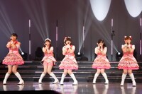 五十嵐裕美、高森奈津美、大坪由佳、津田美波、大橋彩香からなる“キュート”属性チーム。