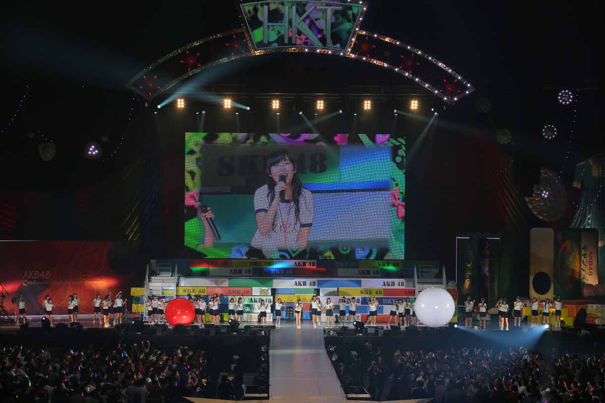 「AKB48グループ春コンinさいたまスーパーアリーナ ～思い出は全部ここに捨てていけ！～」HKT48単独公演の様子。 (c)AKS