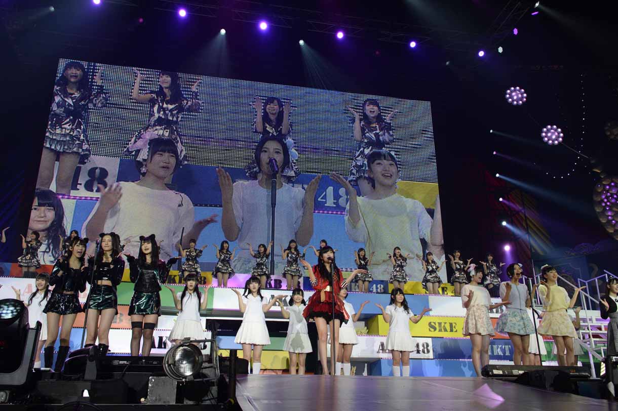 「AKB48グループ春コンinさいたまスーパーアリーナ ～思い出は全部ここに捨てていけ！～」HKT48単独公演の様子。 (c)AKS