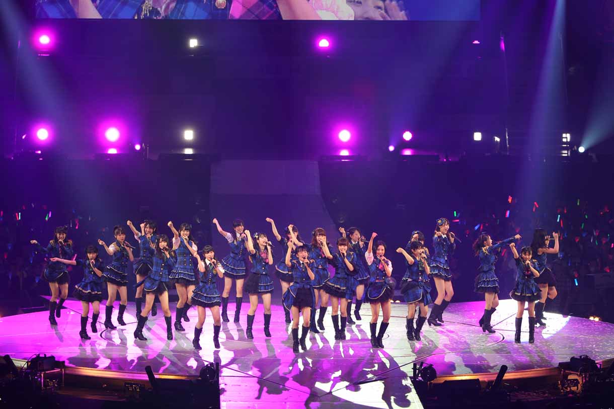 「AKB48グループ春コンinさいたまスーパーアリーナ ～思い出は全部ここに捨てていけ！～」HKT48単独公演の様子。 (c)AKS