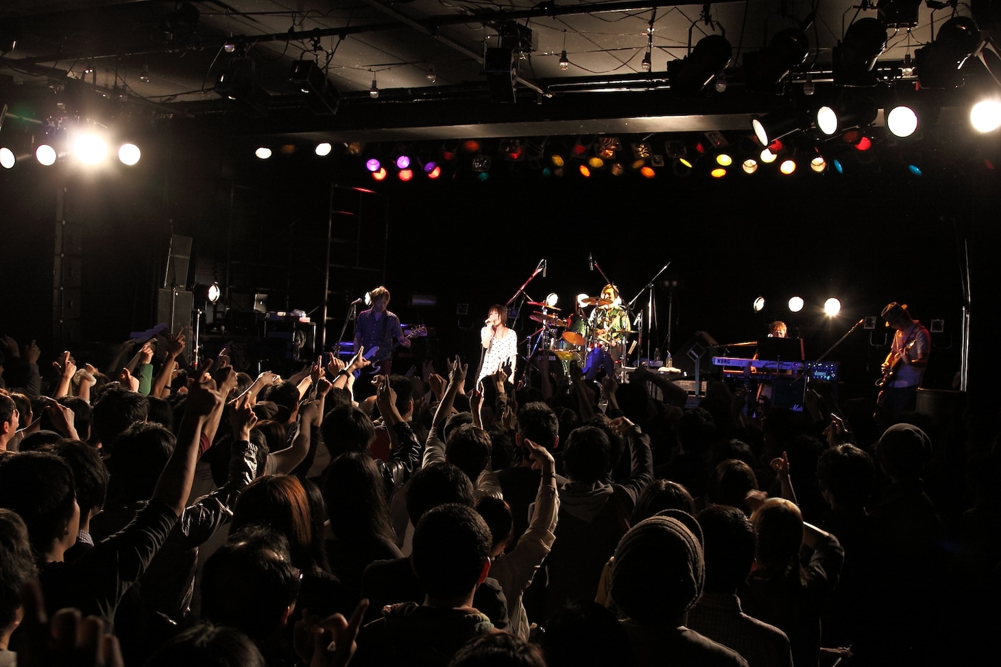 Sabao「Dedicate to Hysteric Blue ～15 Years Compile～」LIQUIDROOM ebisu公演の様子。