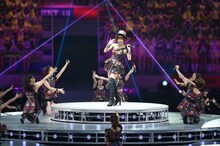 「AKB48リクエストアワーセットリストベスト200 2014」夜の部の様子。(c)AKS