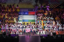「AKB48リクエストアワーセットリストベスト200 2014」夜の部の様子。(c)AKS