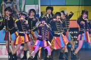 「AKB48リクエストアワーセットリストベスト200 2014」夜の部の様子。(c)AKS