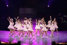 「AKB48リクエストアワーセットリストベスト200 2014」夜の部の様子。(c)AKS