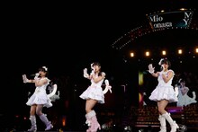 「AKB48リクエストアワーセットリストベスト200 2014」昼の部の様子。(c)AKS