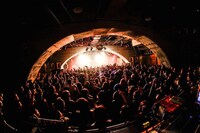 4月4日にKNOCK OUT MONKEYが行った兵庫・チキンジョージ公演の様子。（撮影：渡邊一生）