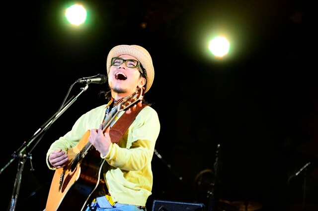 ハナレグミ （photo by RUI HASHIMOTO［SOUND SHOOTER］）