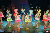 「AKB48リクエストアワーセットリストベスト200 2014」夜の部の様子。(c)AKS