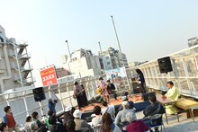 宇宙人「じじい」発売記念イベントの様子。