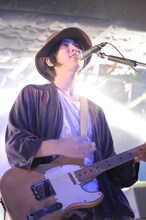 「PREMIUM LIVE SERIES 2014 "THE DREAM MATCH#1"」よりメレンゲのライブの様子。