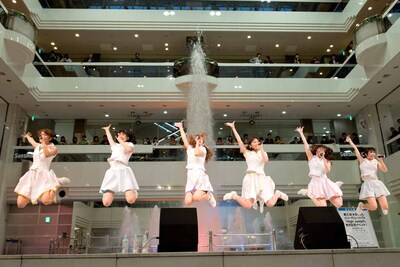 愛乙女★DOLL「High Jump!!」リリースイベントの様子。