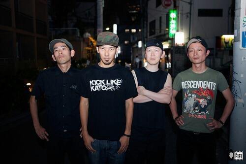 COQUETTISH