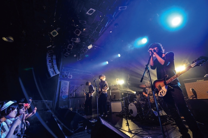 「LEGO BIG MORL Spring Tour 2014 "Something New"～雪辱編～」UNIT公演の様子。