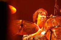 吉田佳史（TRICERATOPS / Dr）（撮影：松木雄一）