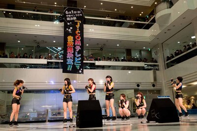 J:COMでの生中継決定が発表された瞬間の様子。