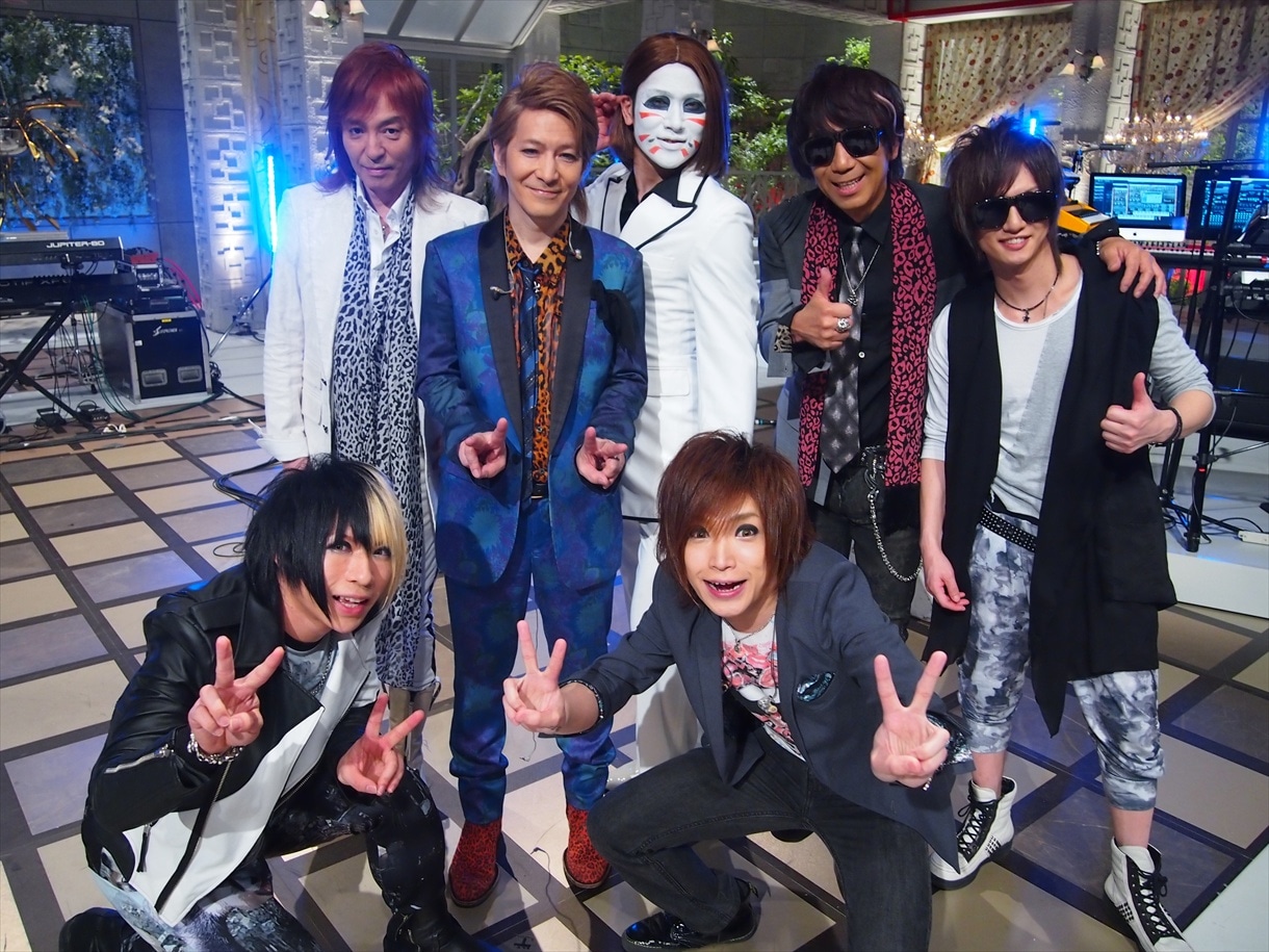 「僕らの音楽」収録時のTM NETWORKとゴールデンボンバー。